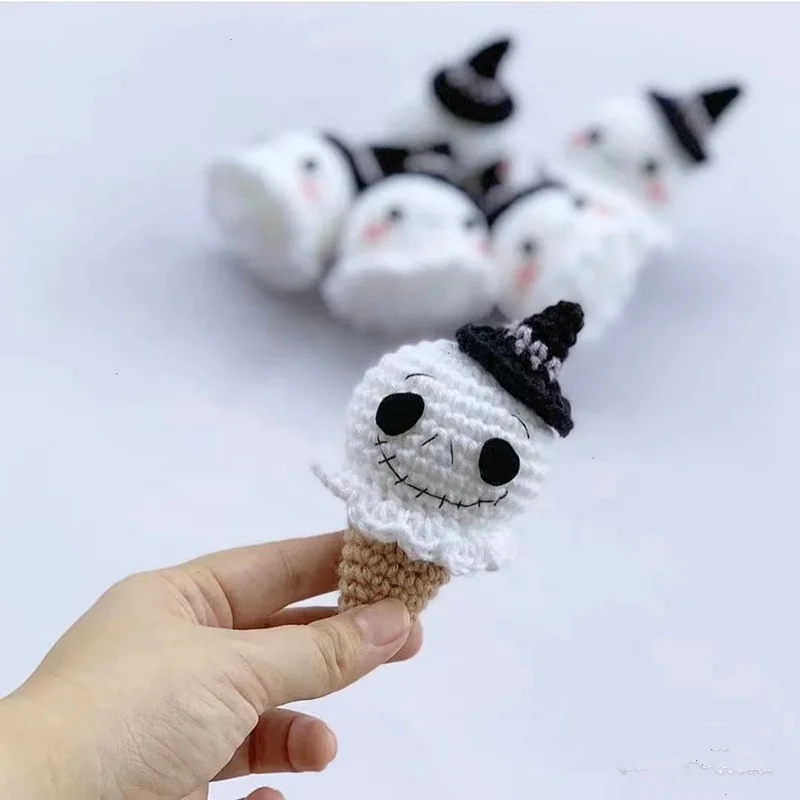 Wholesale Crochet Cotton Halloween Cute Ghost Amigurumi Keychain For Happy Halloween Ghosts Doll