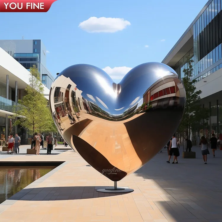 High Polished Outdoor Mirror Stainless Steel Statue Heart Hands