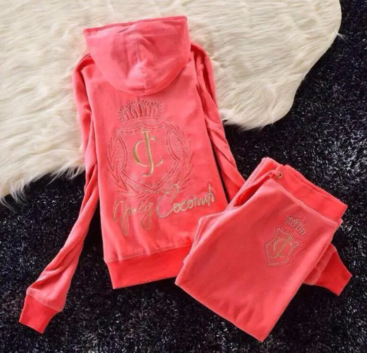 Factory Direct Hot Sales Casual Velour Hoodies Elastic Pants Two Piece Embroidered Rhinestone Velvet Sportswear Woman Tracksuits