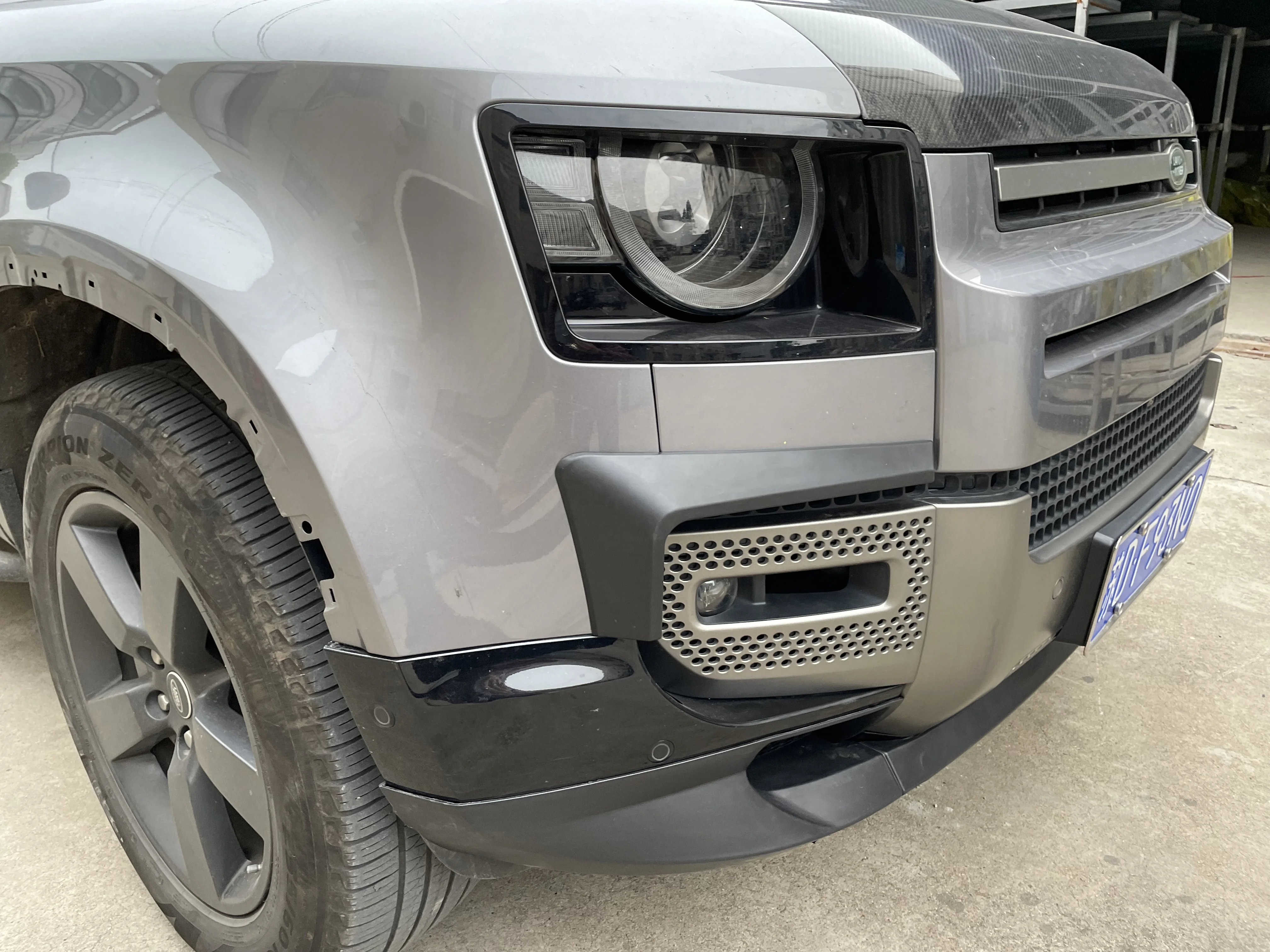 Front Splitter Gloss  Black For Land Rover DEFENDER 2020 90/110