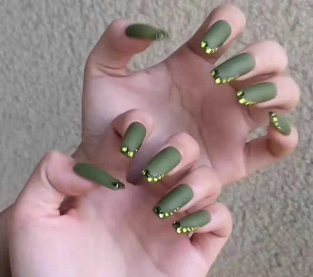 Queen 1 Kg Uv Gel Rubber Matte Top and Base Coat UV Gel Nailpolish Shining Soak Off No-wipe Velvet Nail Art Products 15ml/1kg