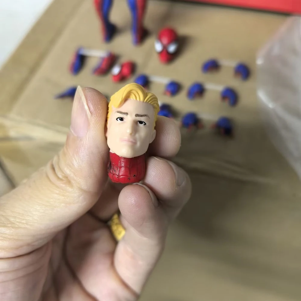 MAF 143 Spiderman Action Figure Ben Reily Scarlet Spider Model Toy