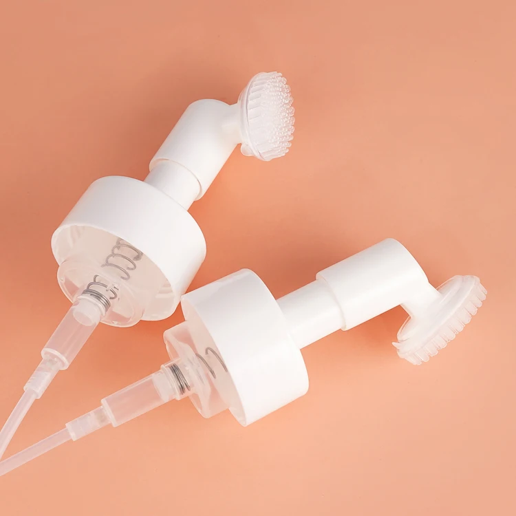 Stock Cosmetic Packaging Bottle 150ml Pink Foam Bottle With White Cleaning Massage Silicone Brush Pump