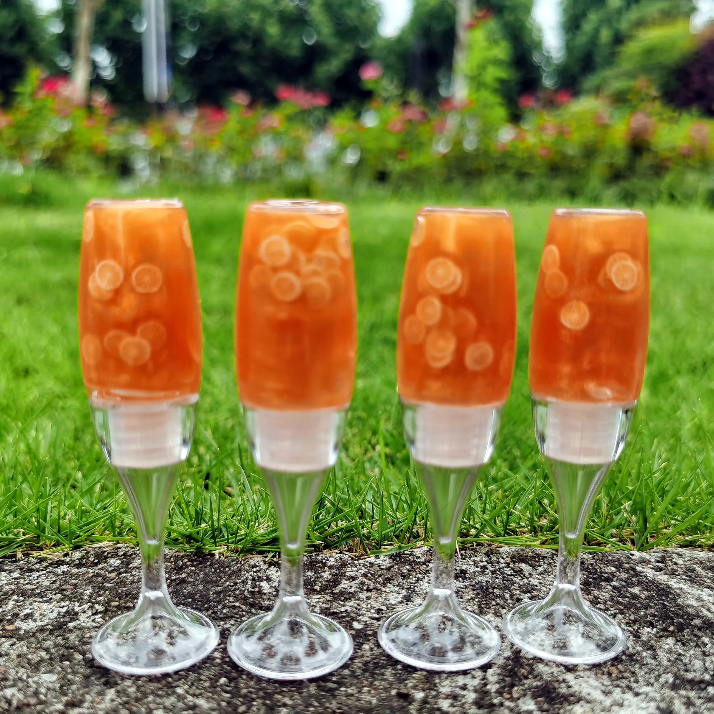 2021 New Wholesale Clear Glitter Vendor Base Bulk Kids Makeup Private Label Lip Gloss Set Cute Make Up Cosmetic Custom Lipgloss