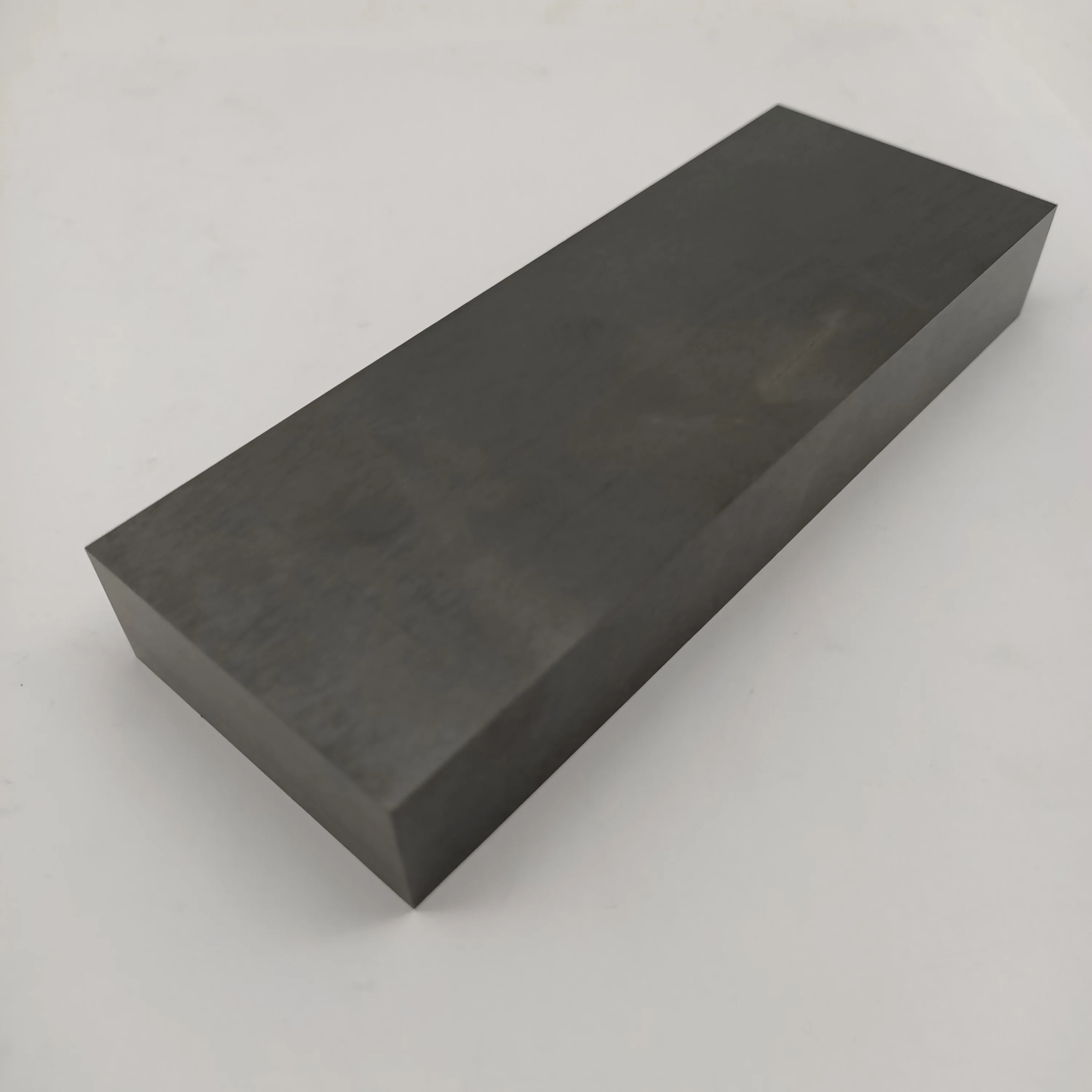 Refractory materials si3n4 silicon nitride bonded silicon carbide brick