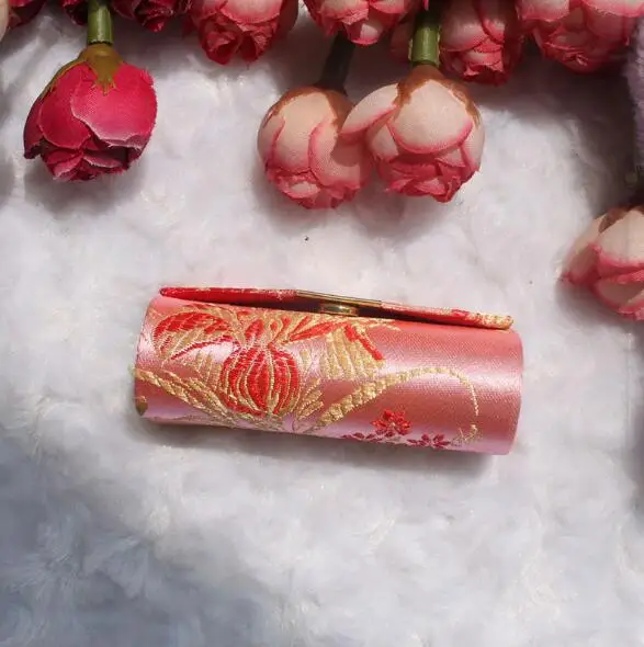 Factory direct price lipstick empty case and tube pink lipstick case with mirror