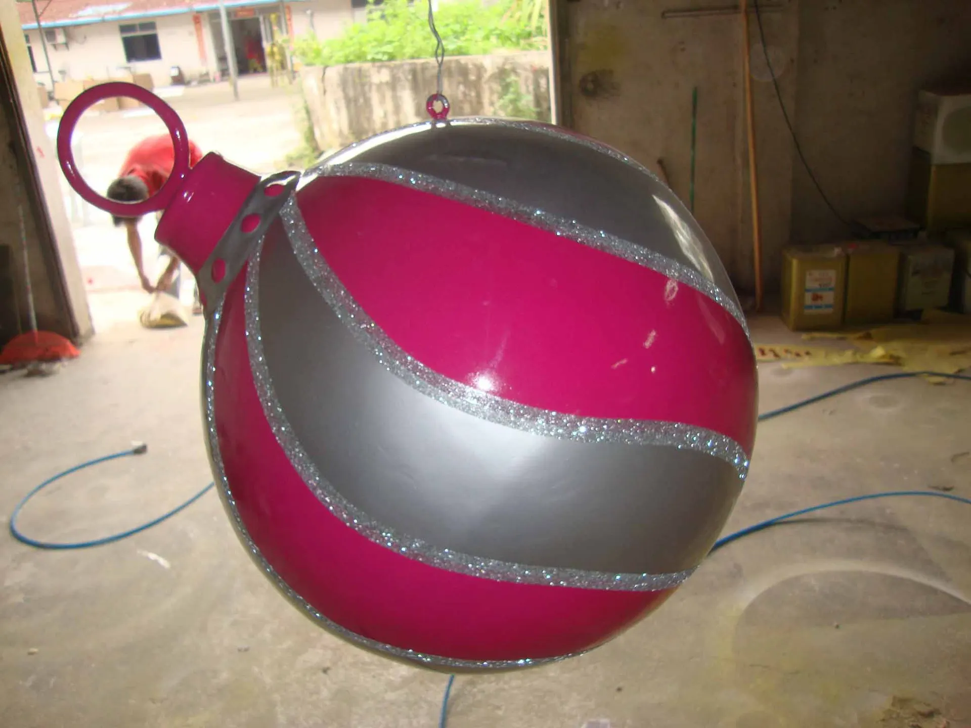 Shopping Mall Promotional Decorative Large Fiberglass Christmas Balls