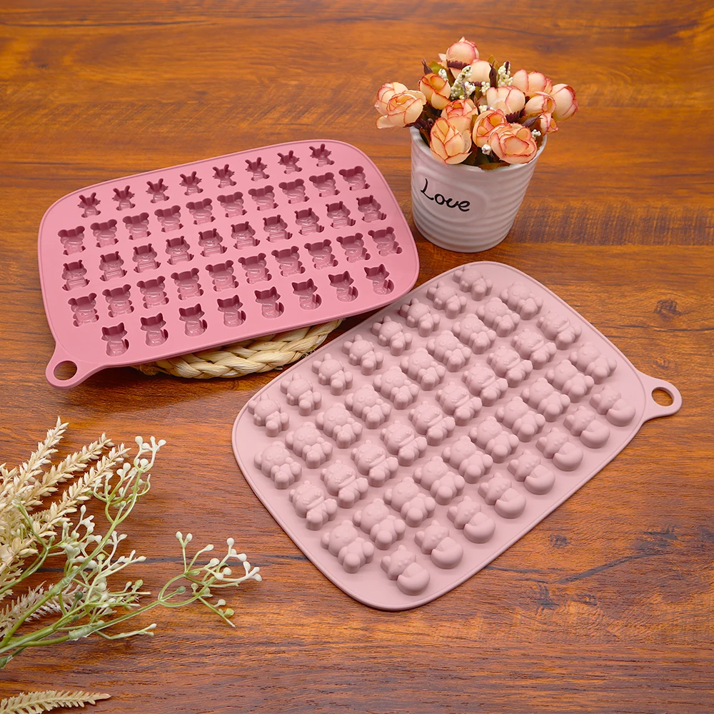 Factory Wholesale Custom BPA Free Ice Cube Tray Bear Shape Mini Chocolate Gummy Candy Molds Silicone