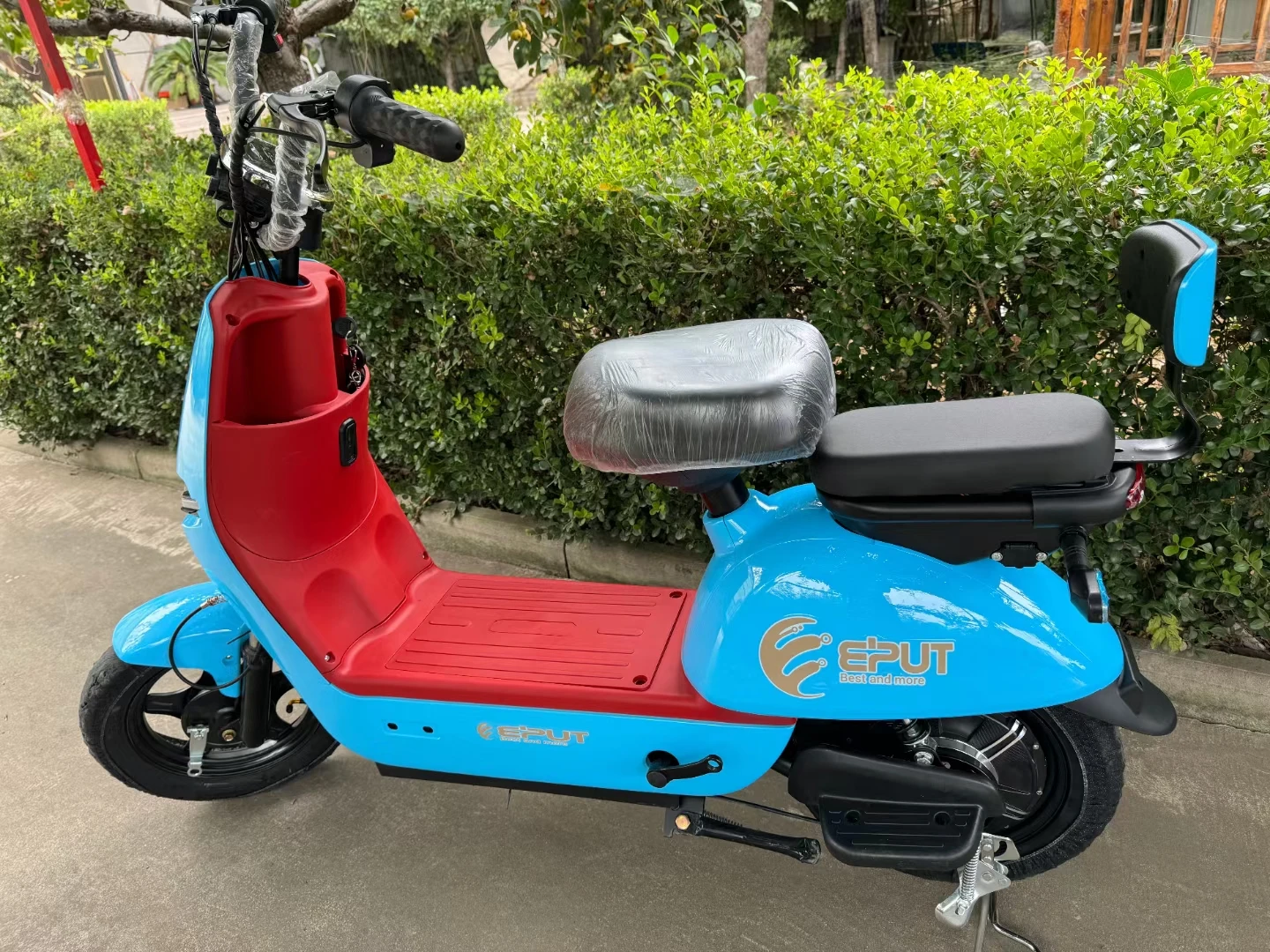 2023 hot selling Chinese electric bike,adults electric scooter