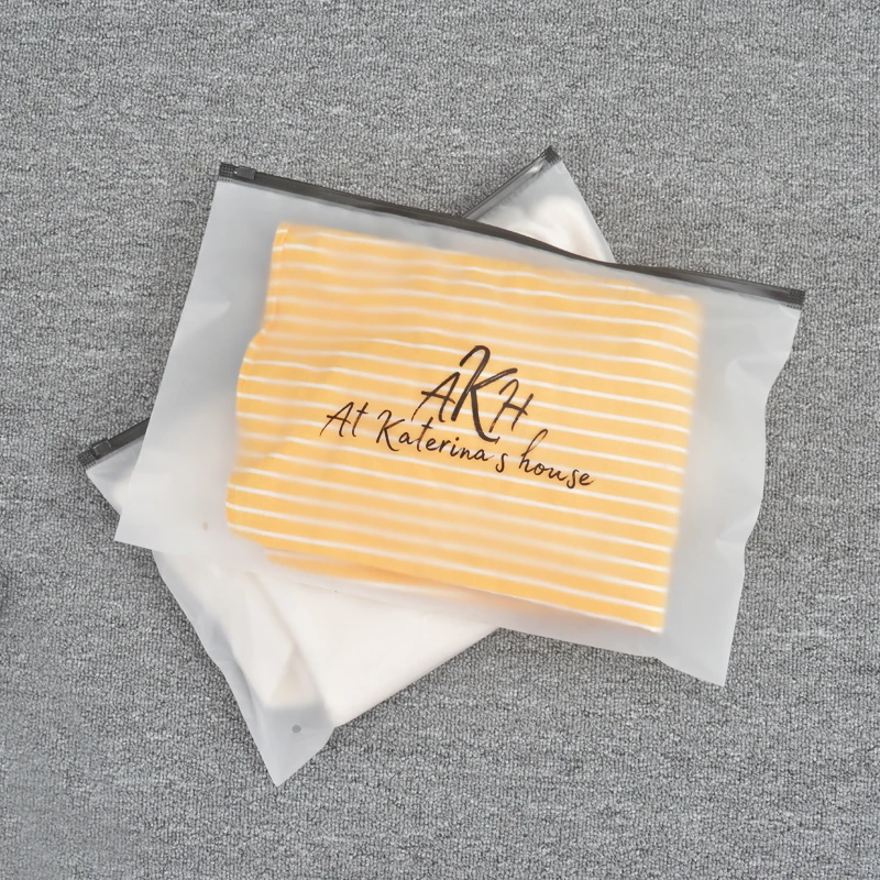 horizontal reusable clothing bags zip lock plastic cosmetics frosted zipper bag custom logo poly zipper bag for clothing