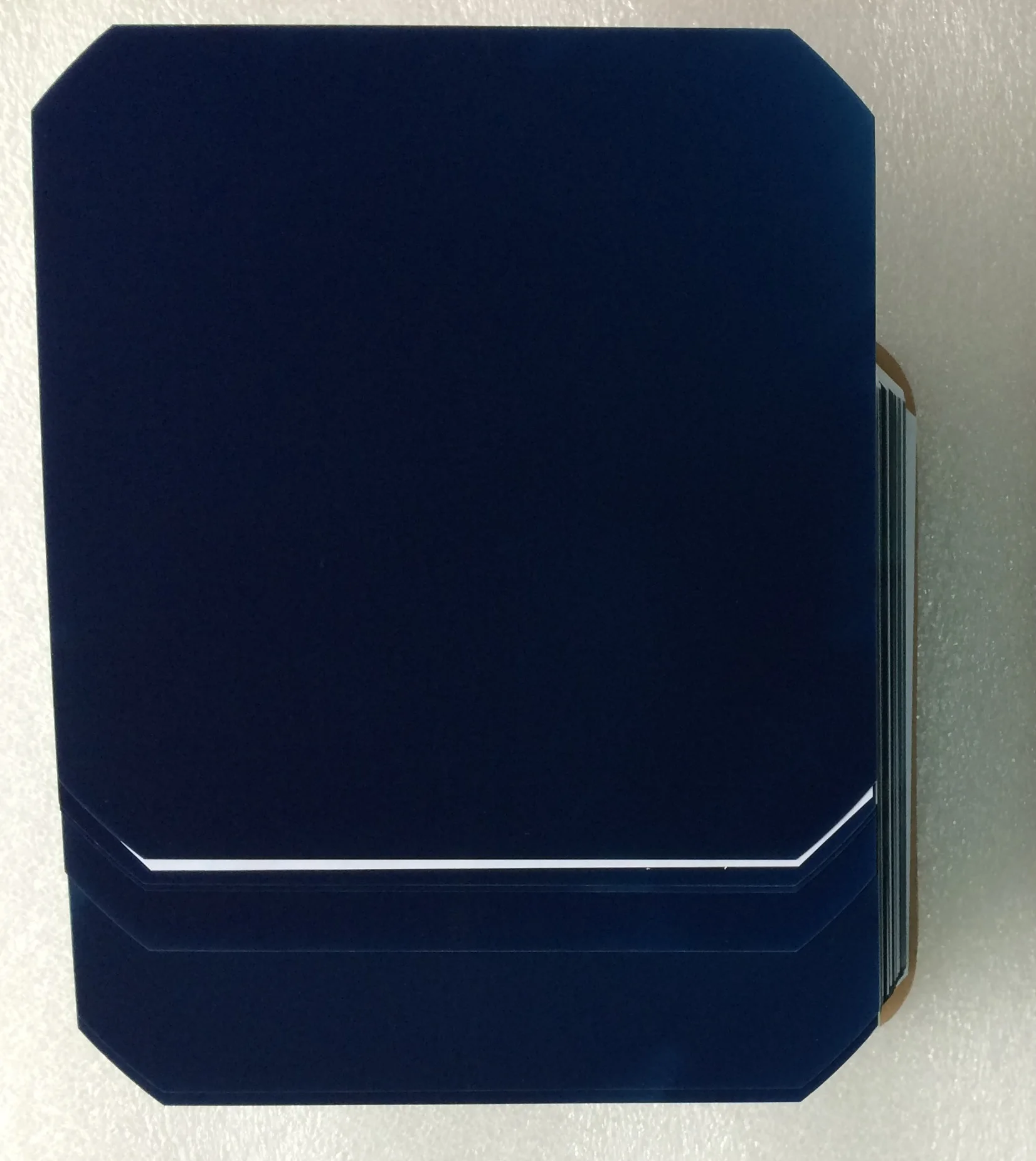 125*125mm 2BB Solar Cell Mono Crystalline Silicon Best Selling Energy Saving Equipment Manufacturer Direct Sales Solar Kit