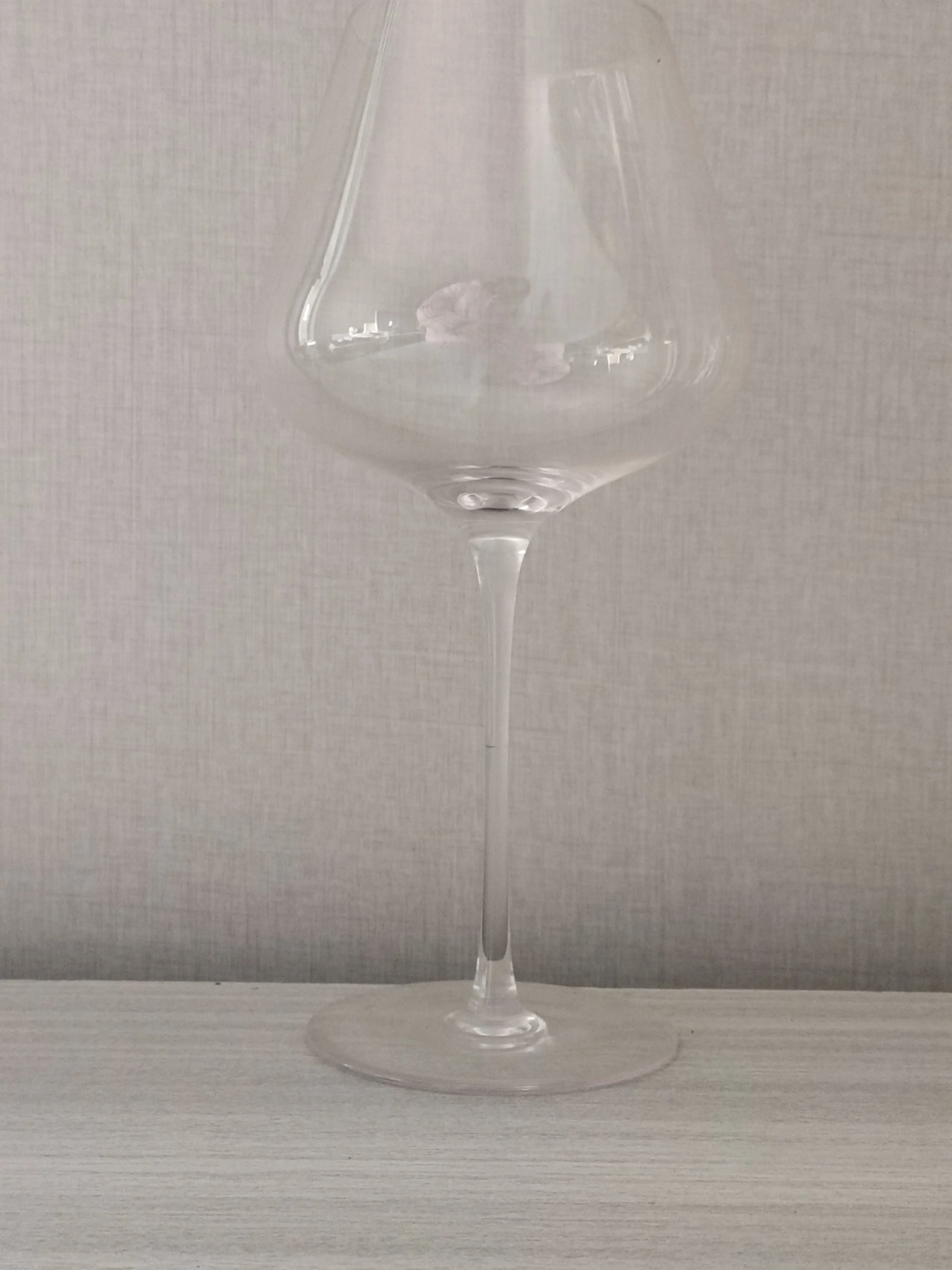 High quality party tall wine glasses with transparent color support for family gatherings