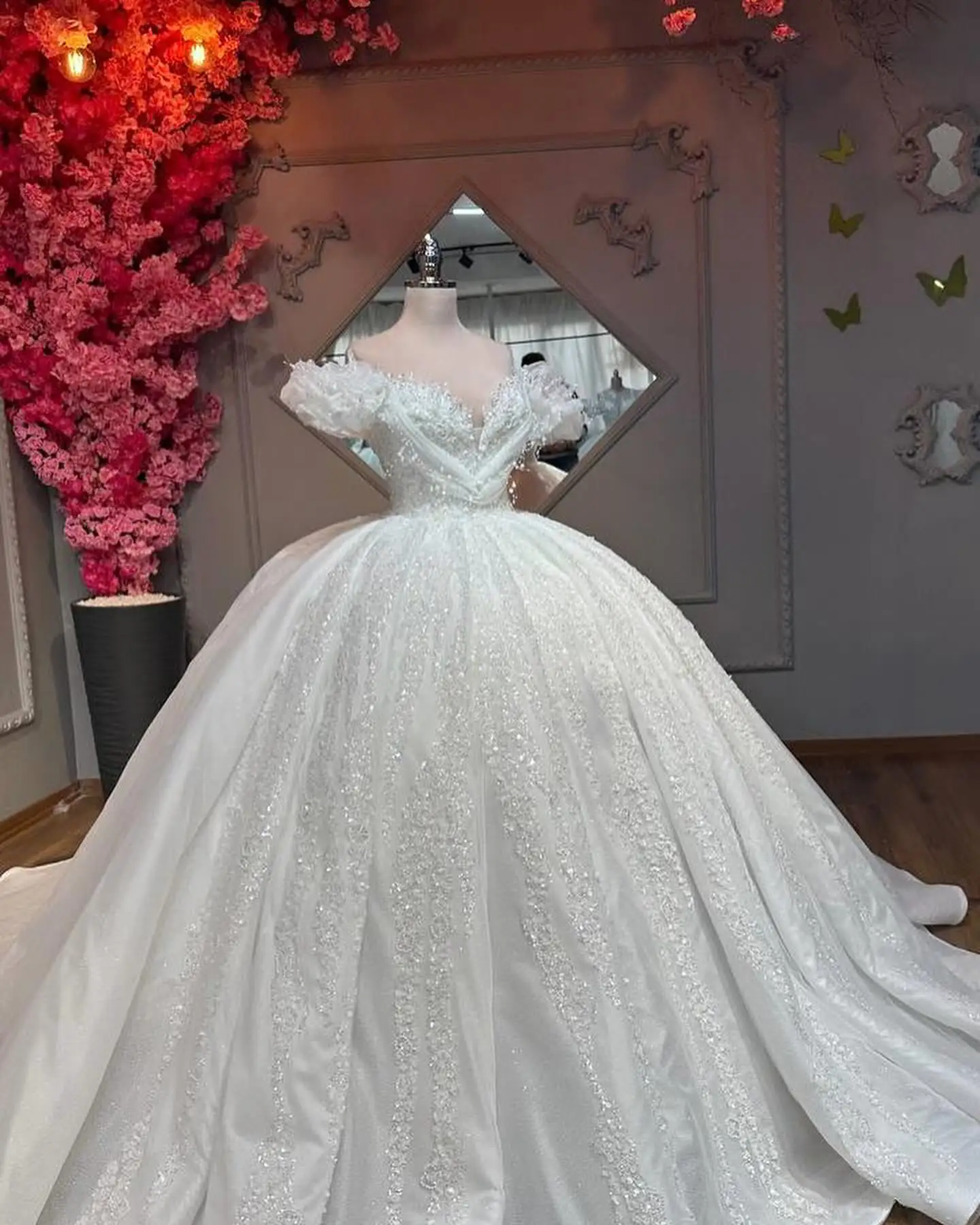 Mumuleo Wedding Dresses Design Pure White Ball Gown Sequin Beaded Wedding Gowns 2024 Chinese Factory Online Shop Bridal Gowns