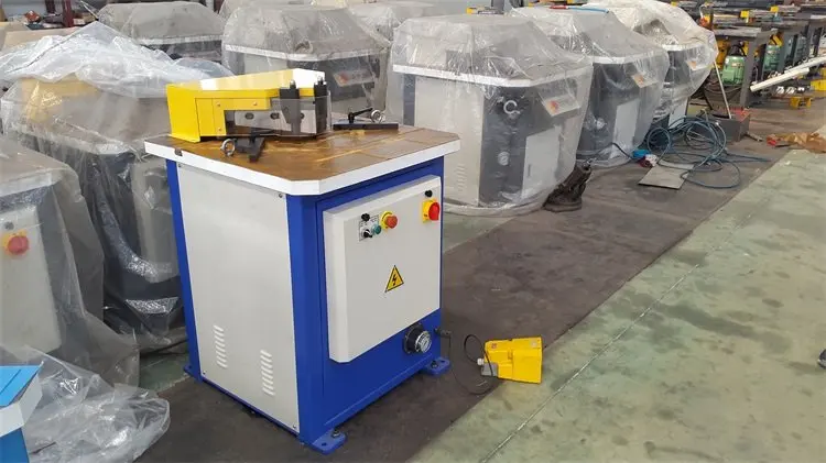 Competitive Price QF28Y 4X250MM Sheet Metal Angle Notching Machine