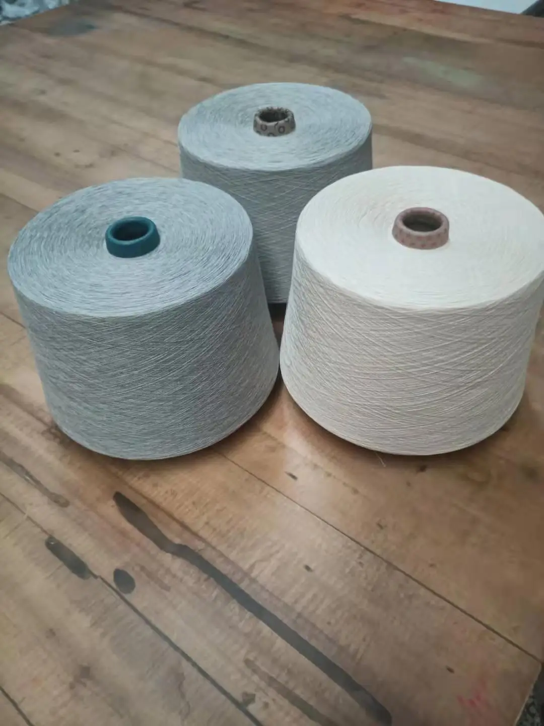 100% Carded Cotton Yarn 20/1 Ring Spun Yarn Cotton Made In China