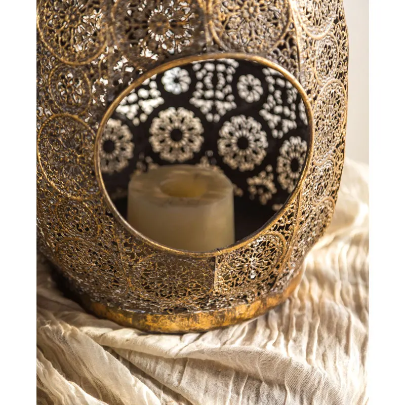 Bohemian Style Lantern Design Metal Candle Jar Table Candle Stand For Pillar Candle Holder For Home Decor