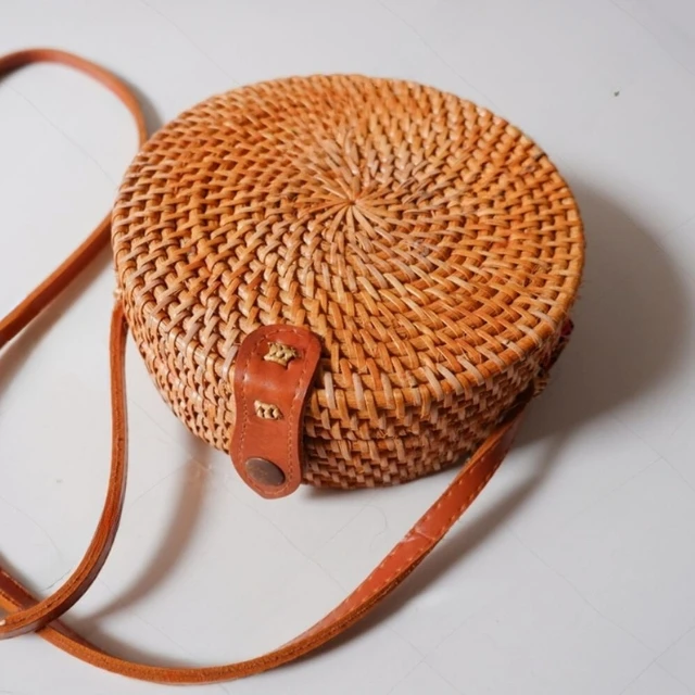 Vietnam Manufacturer Rattan Round Bag Handmade Bohemian Shoulder bags Woman Fashion Items for Daily Use