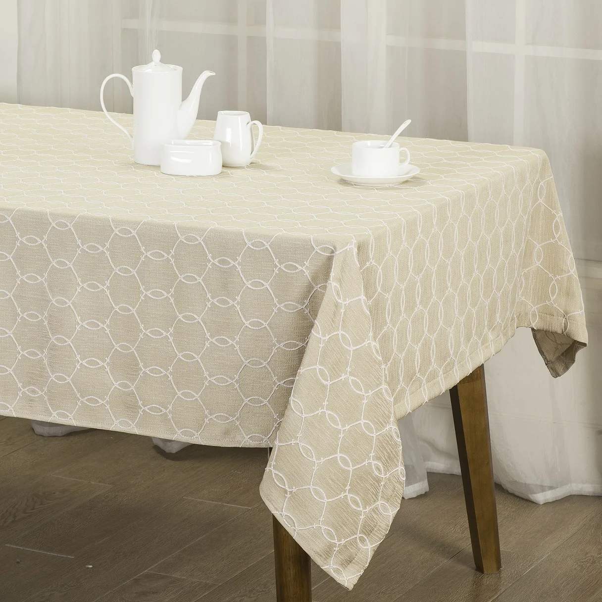 Jacquard Tablecloth Pattern Polyester Table Cloth Spill Proof Dust-Proof Table Cover for Kitchen Dining  Gold