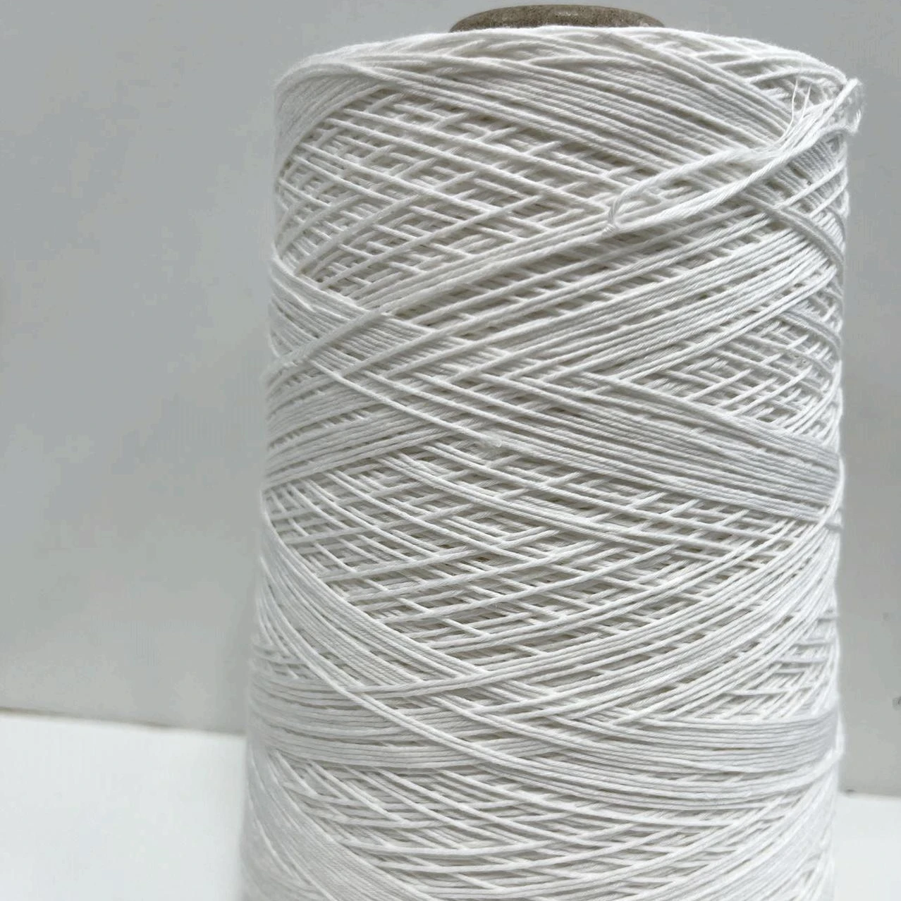 100% Cotton Gassed Merzerized Bleached White Ne20/9 Sewing Thread HOT SELLING