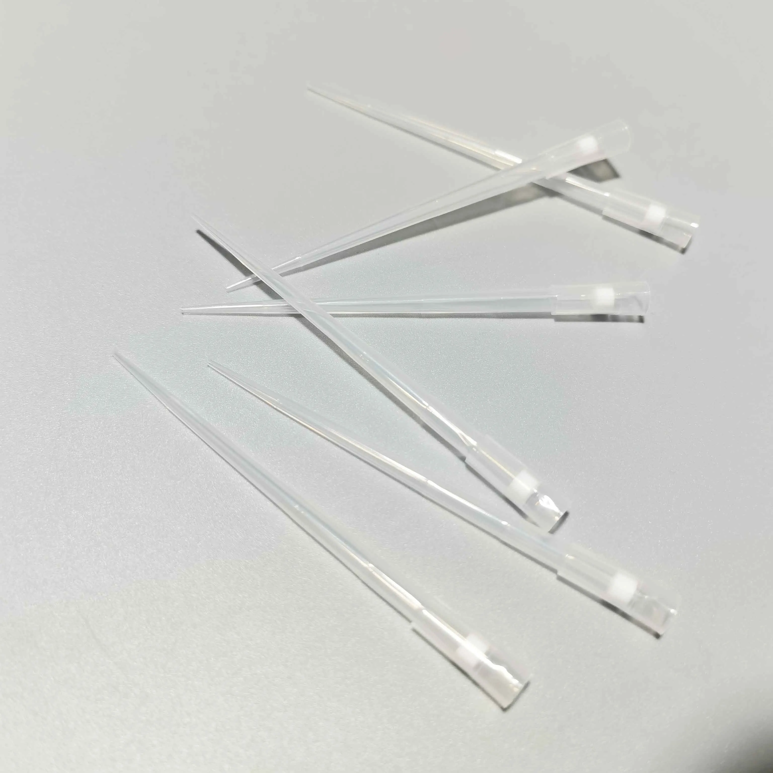 SINGATEE Manufacturer Lab consumables supplies 200ul Micro Long Extended Filter Pipette Tips