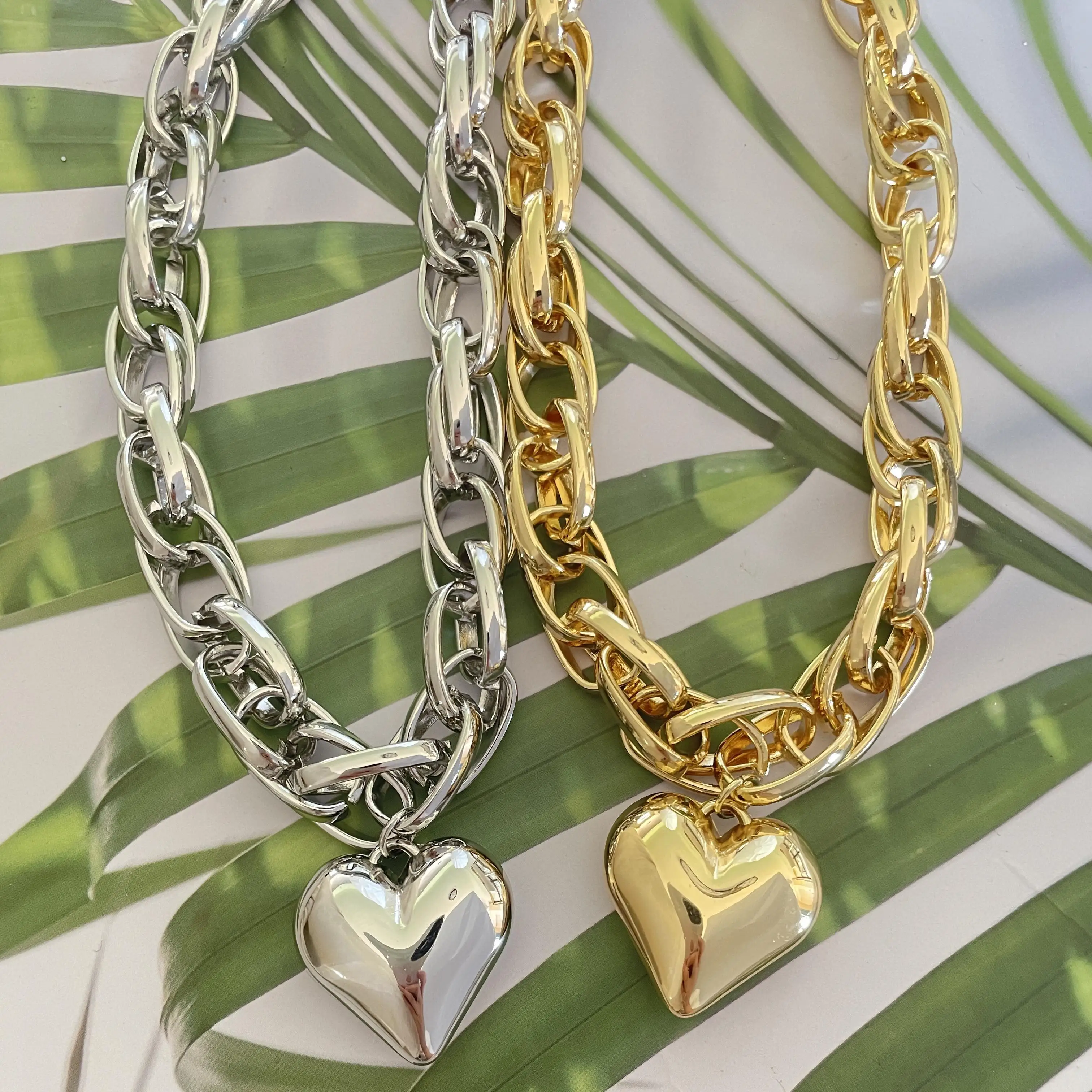 2024 New Exaggerated Big Heart Fashion Pendant Necklace 18k gold 925 Silver Plated No Link Chain Tarnish Jewelry Necklaces Women