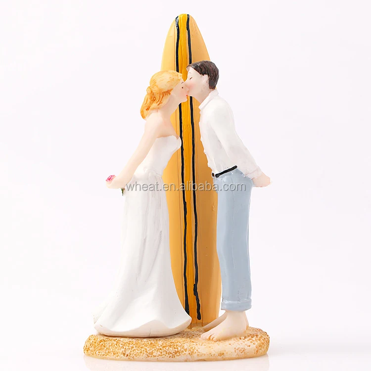 China Factory High Quality Wedding Sitting Cake Topper