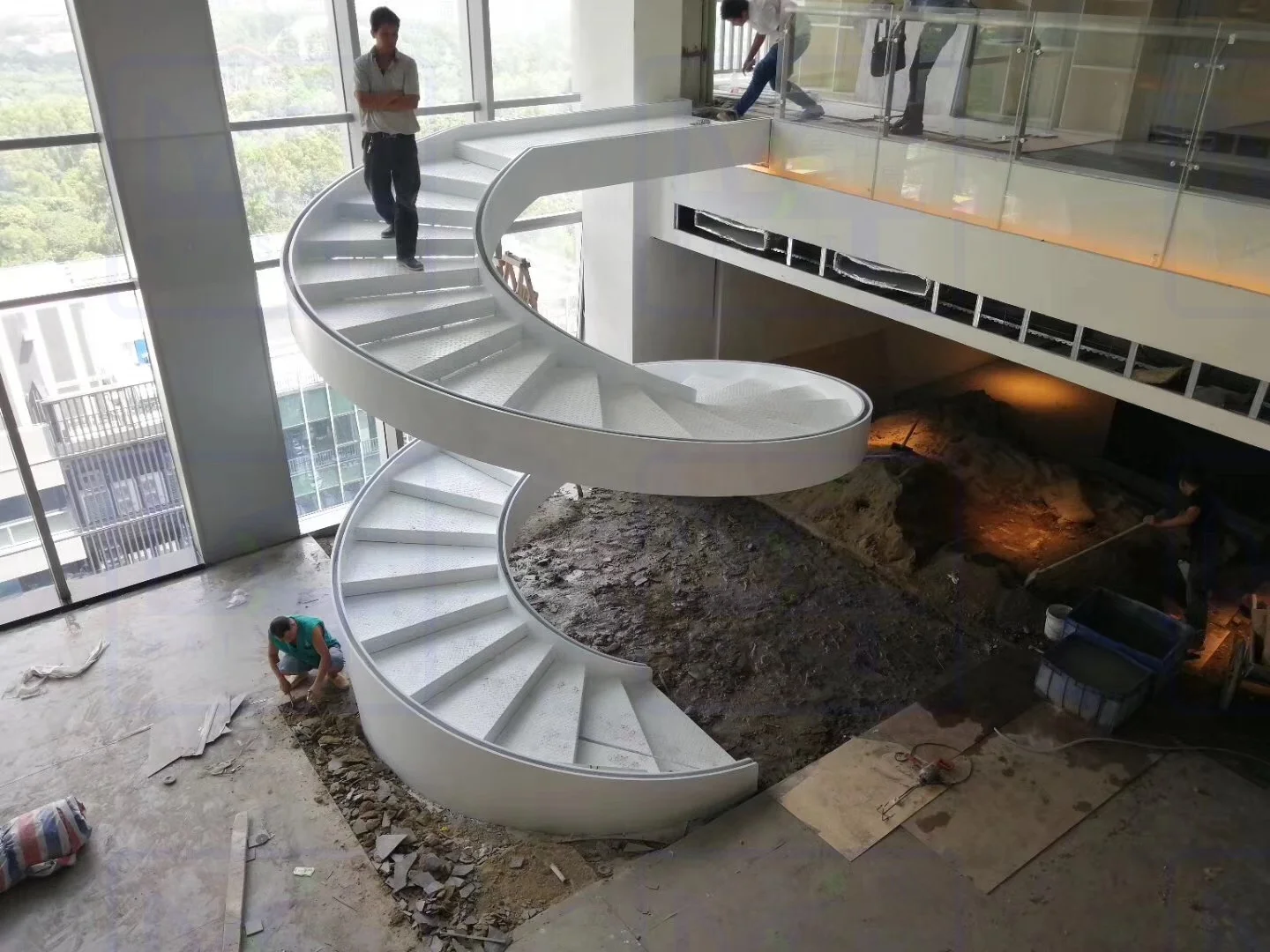 Foshan Stair Railing Indoor Wood Tread Circular Spiral Staircase