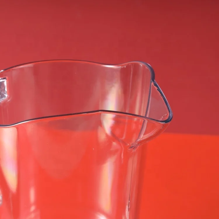 Amazon Sells 1.5L BPA Free Plastic Beer Jugs with Handle