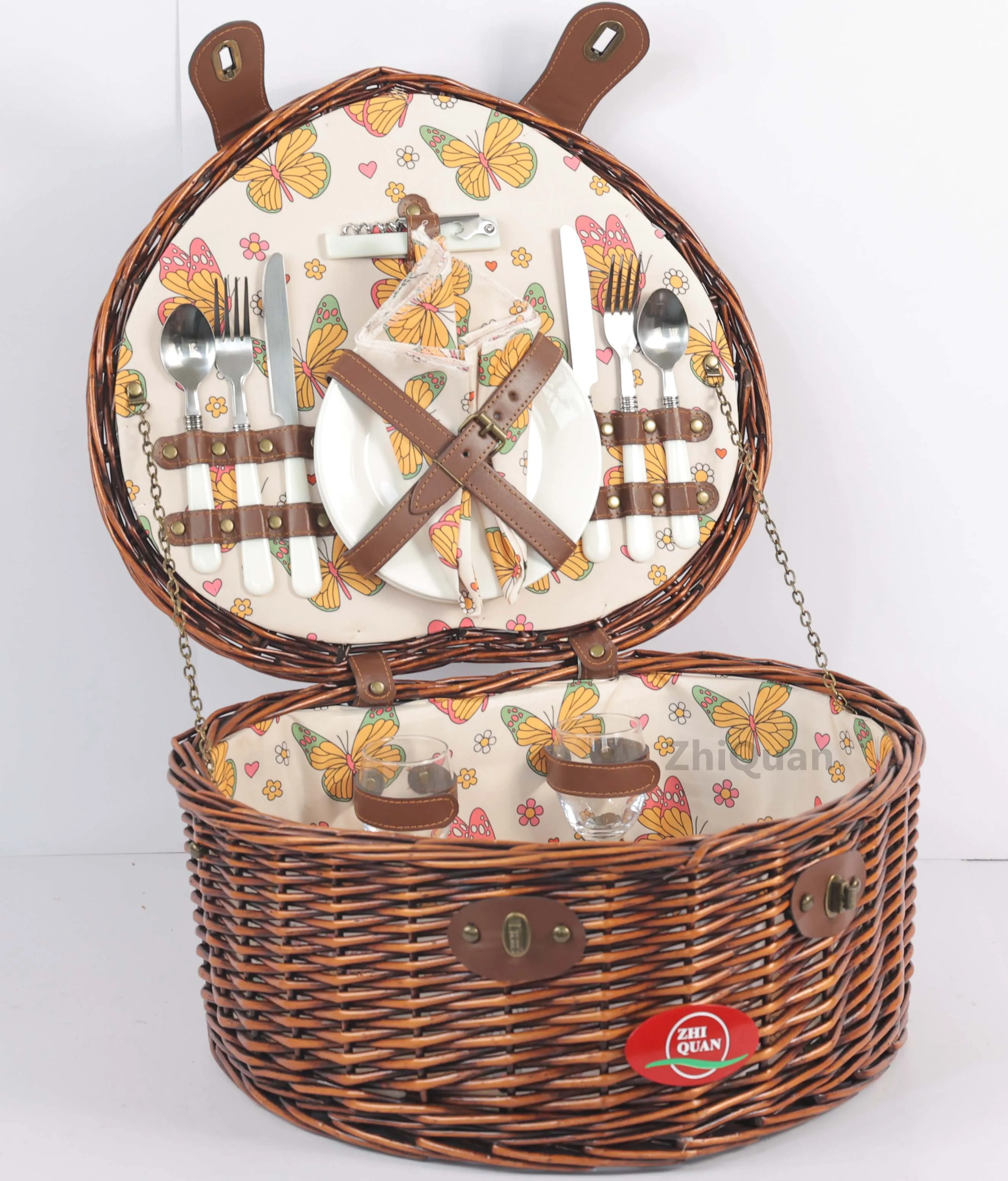Heart shaped retro two person picnic basket with cutlery  easy to carry  and exquisite design