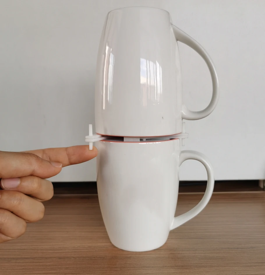 New Universal Cup Stacker Household Use Drinkware Stacker Retractable Adjustable Cup Holder