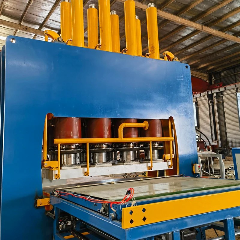 Short Cycle Melamine Laminating Hot Press Machine / MDF Laminating Machine
