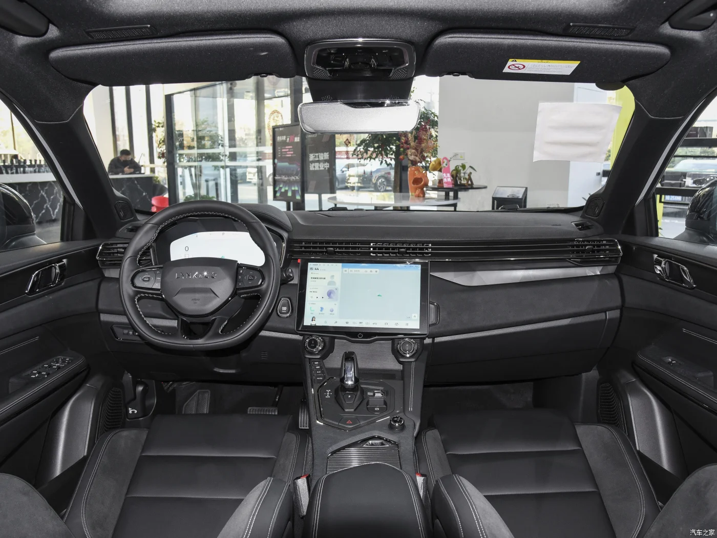 Hot Sale 2024 Lynkco 01 EM-P Dawn Hybrid SUV - 5-Door 5-Seat Compact EV Car 70km Range 150PS New Energy Vehicle