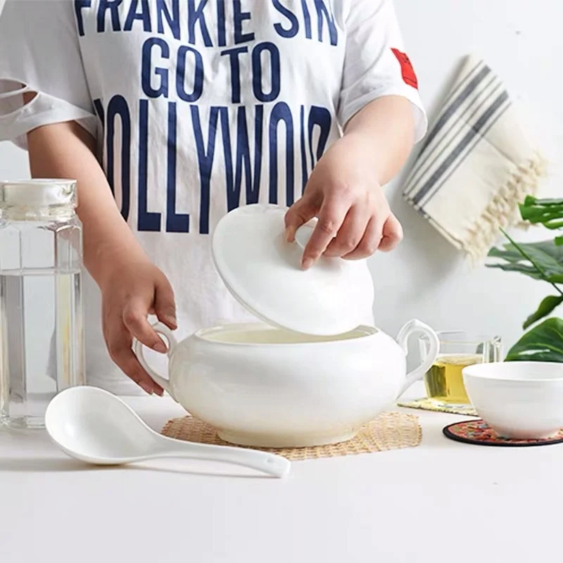 Wholesale ceramic soup tureen White porcelain tureen Custom bone china hotel serving tureen with lid