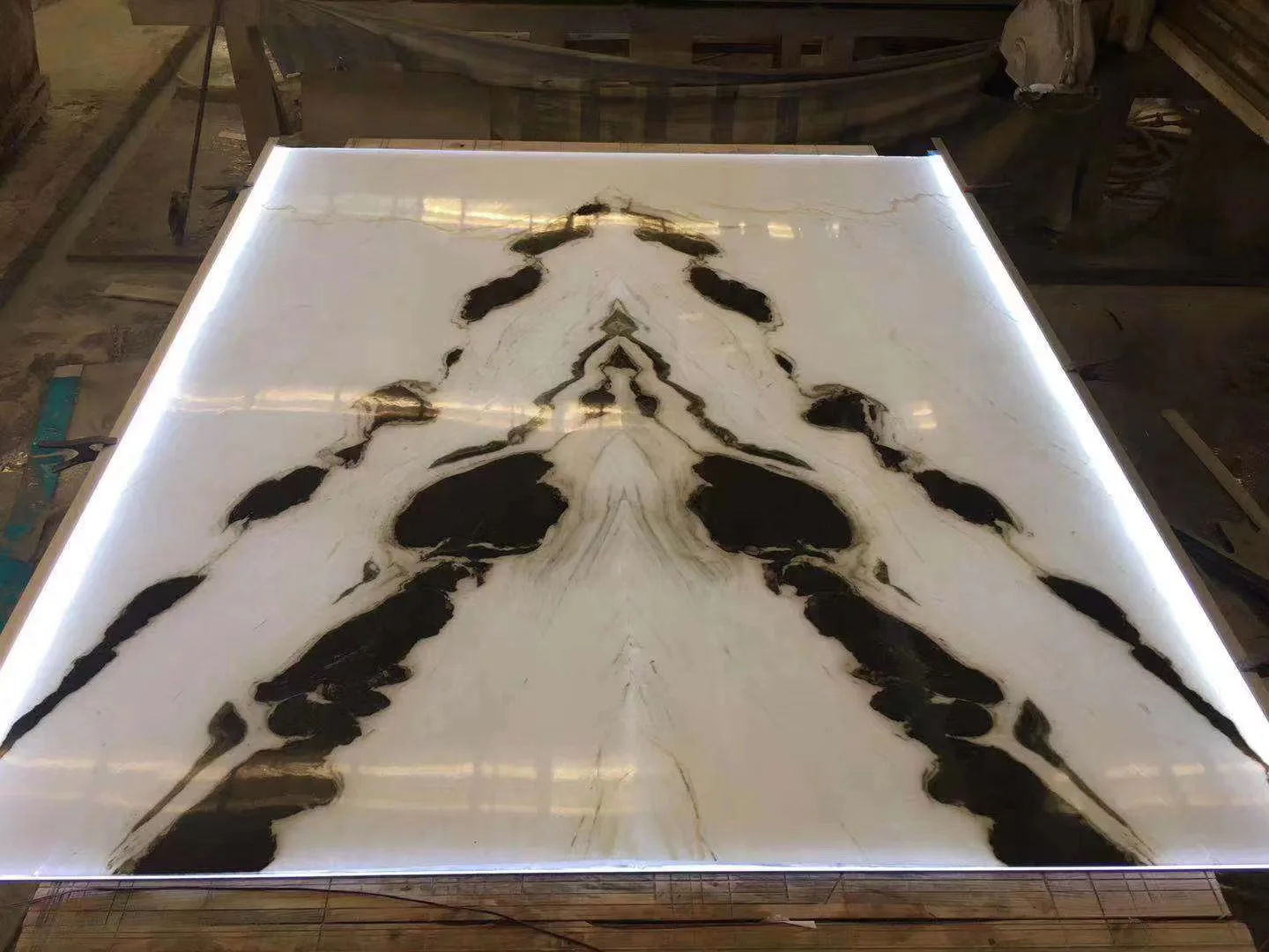 Bookmatch White Marble Chinese Panda White Marble for  Background Wall