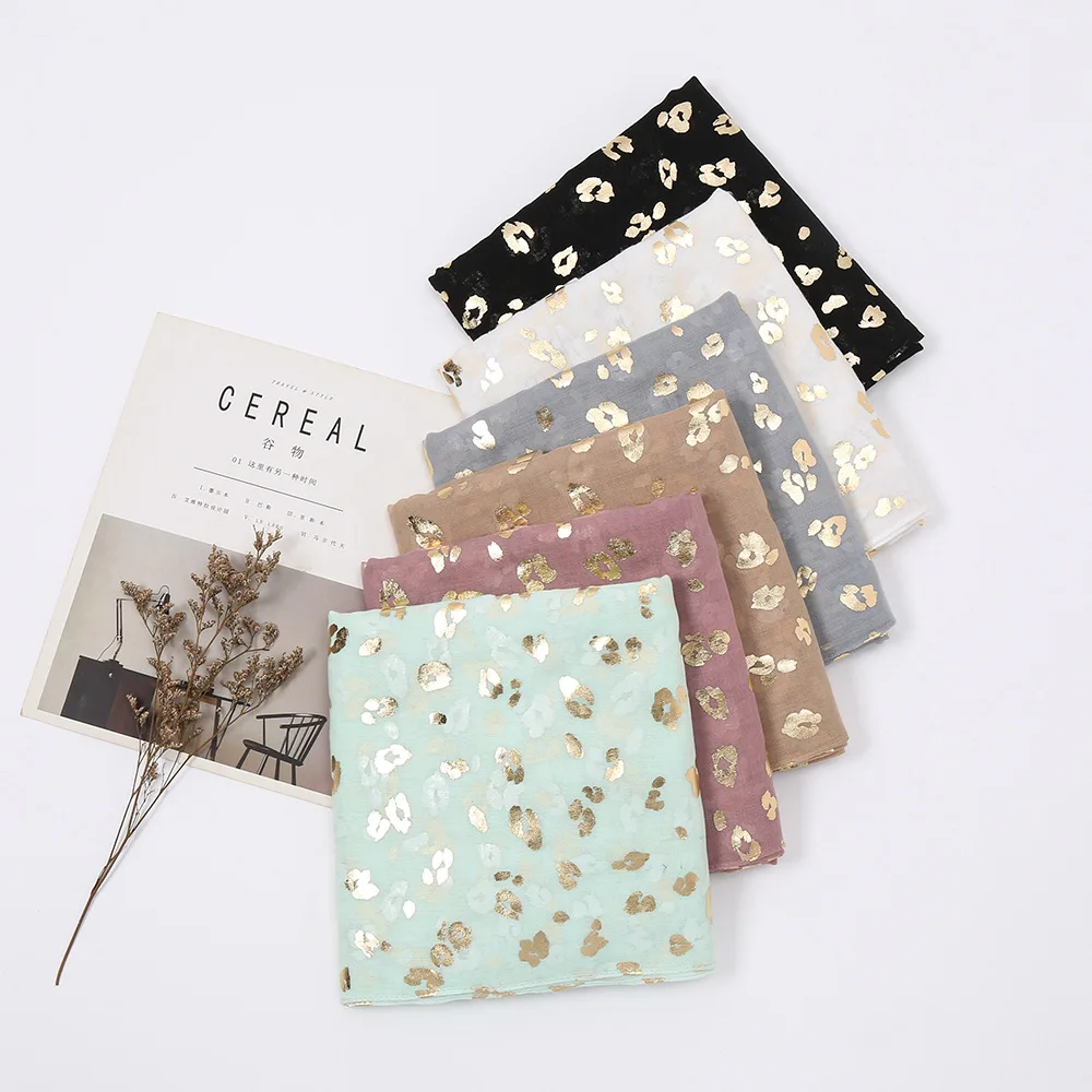 Lady Girls Viscose Scarves Cute Heart Gold Foil Print Hijab Spring Summer Shawl Collar Polyester Scarf