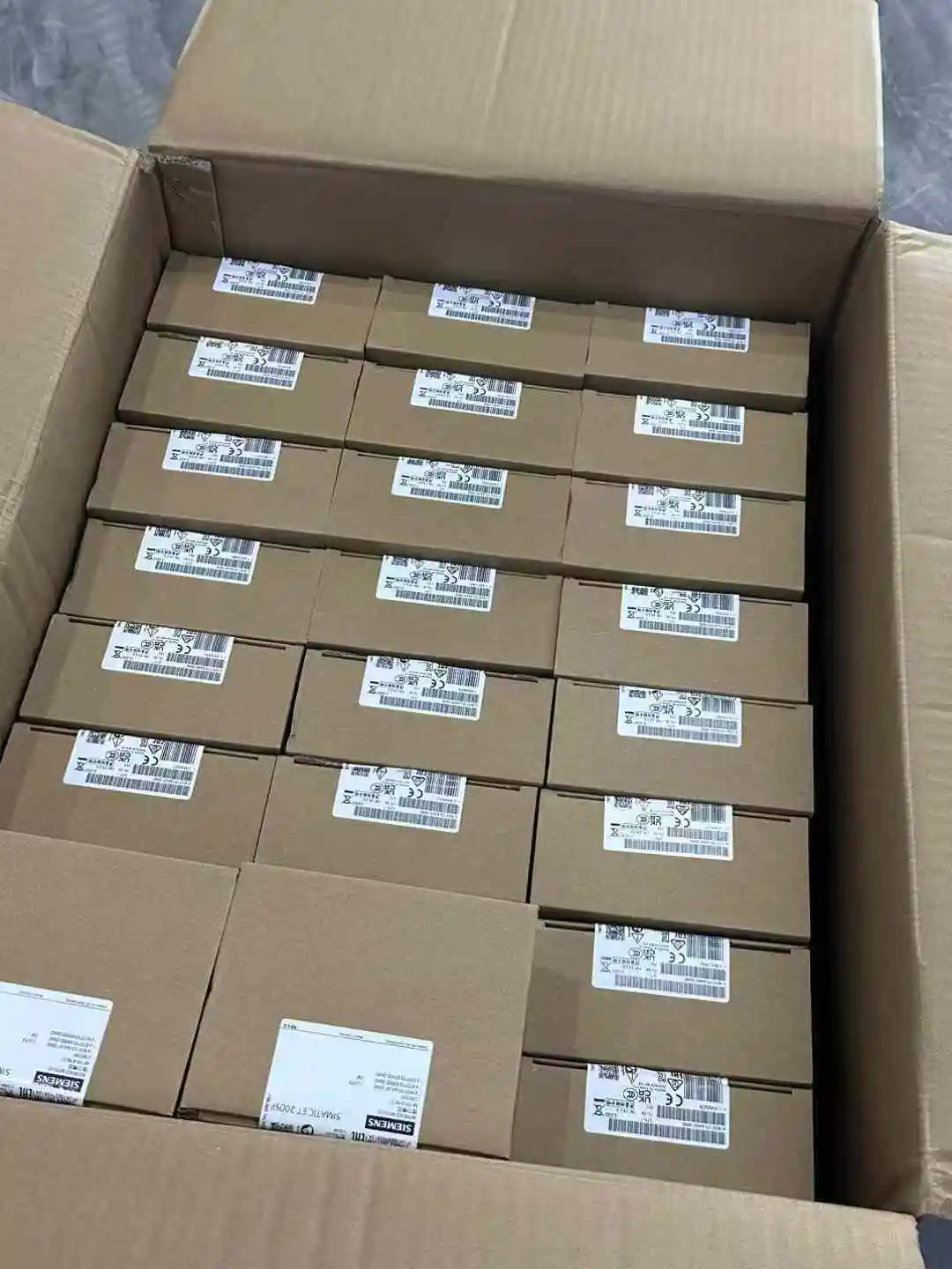 SIMATIC S7-1200 SM 1232 6ES7232-4HD32-0XB0 6ES72324HD320XB0 brand new