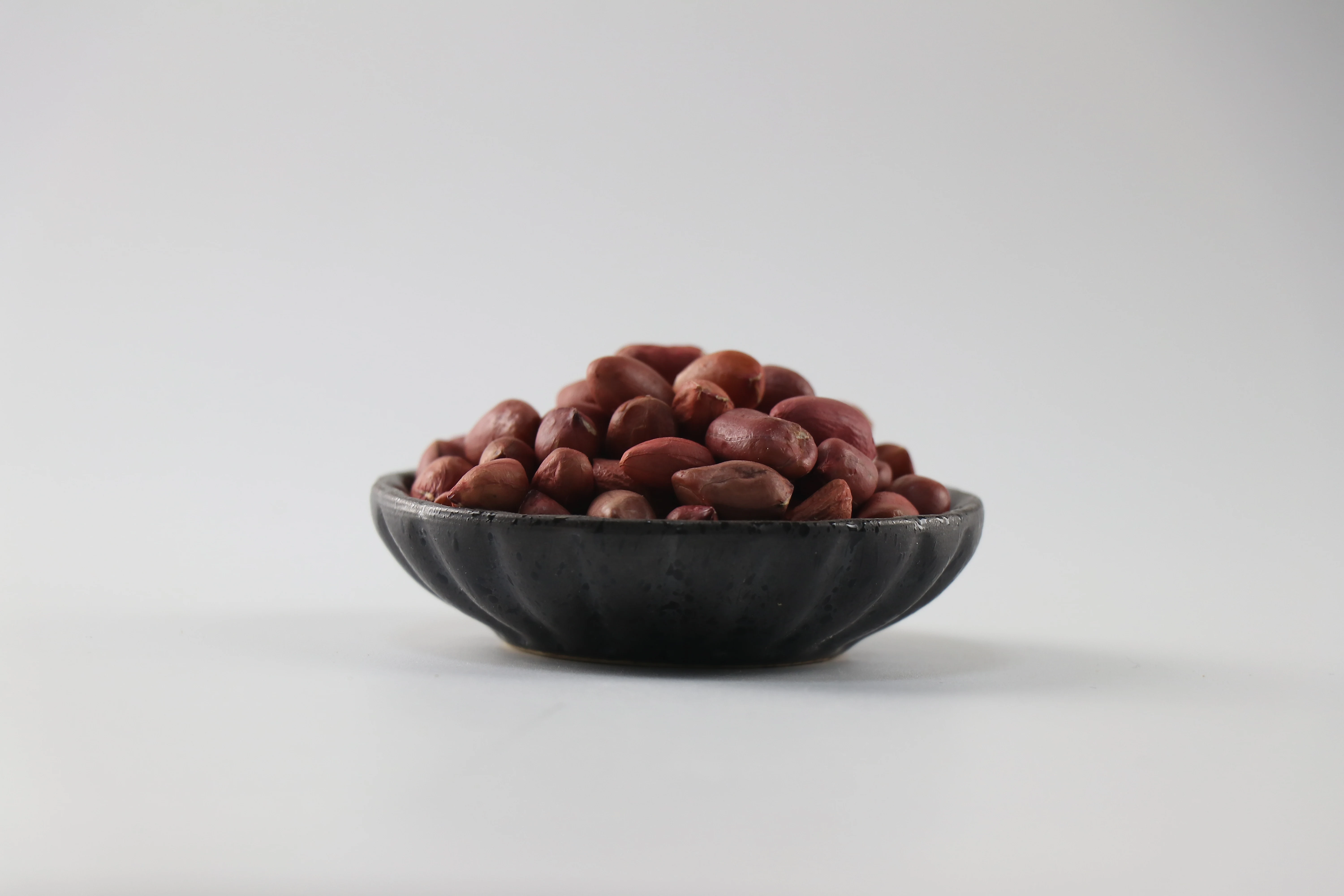 Made In China Rich Protein Red Skin Peanuts Organic Raw Peanuts Kernel Wholesale