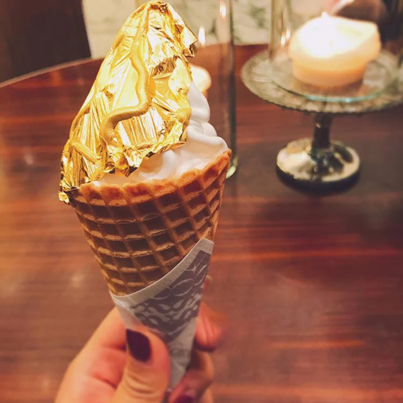 Bano de oro Kinno с покрытыем цвета чистого 24 каратного золота лист для торта бокалы под косметику золочение 2,5x2,5 см съедобный золотой лист