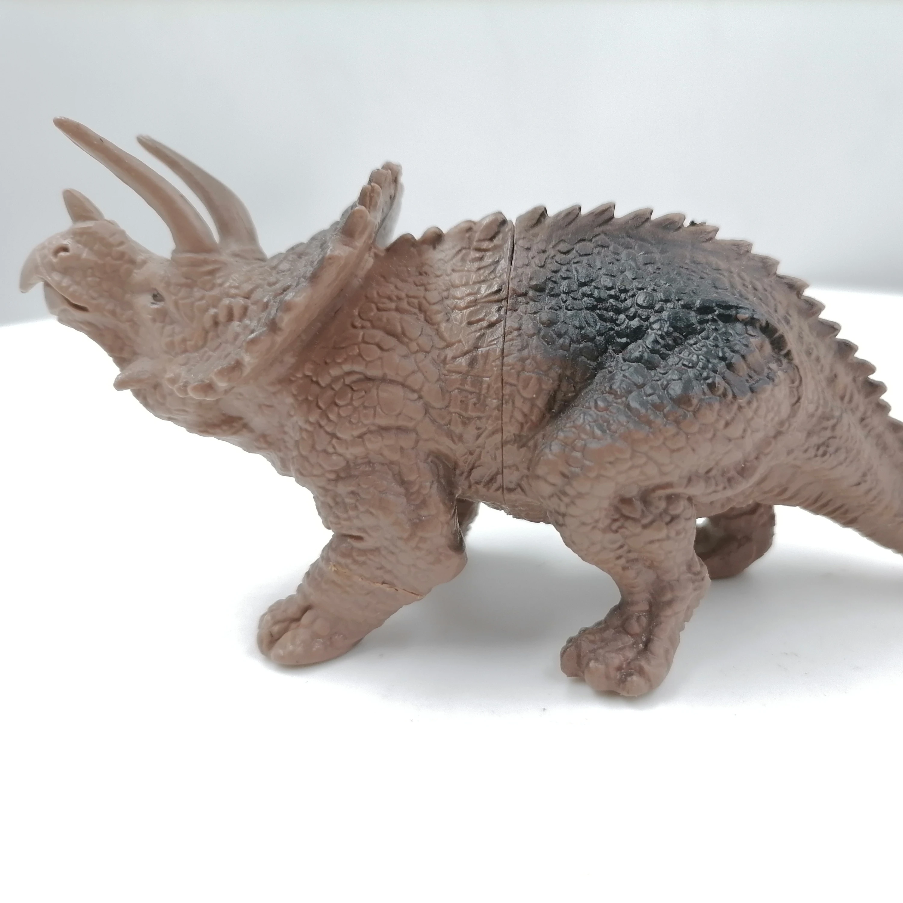 OEM realistic mini toys wild animal kingdom model set for kids educational