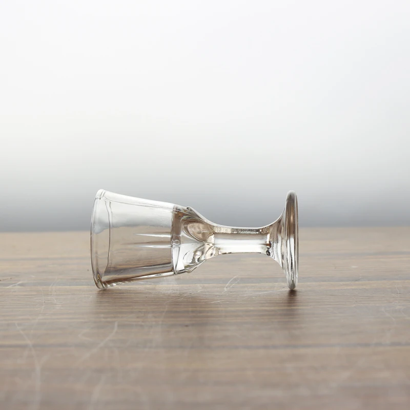 Whole sales custom logo 10ml shot glass for liquor vodka baijiu