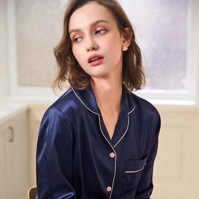 
Ladies 100%Polyester Sleepwear Loose Long Sleeve Two-piece Set Silk Satin Pyjamas 