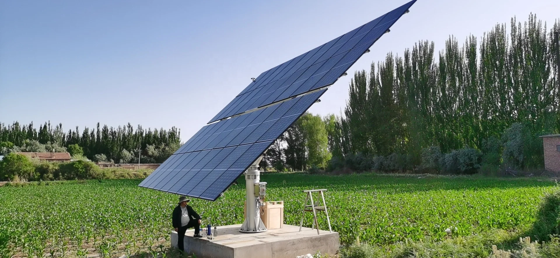 on grid  resident Dual Axis solar tracker system solar panel 12kw solar tracking system