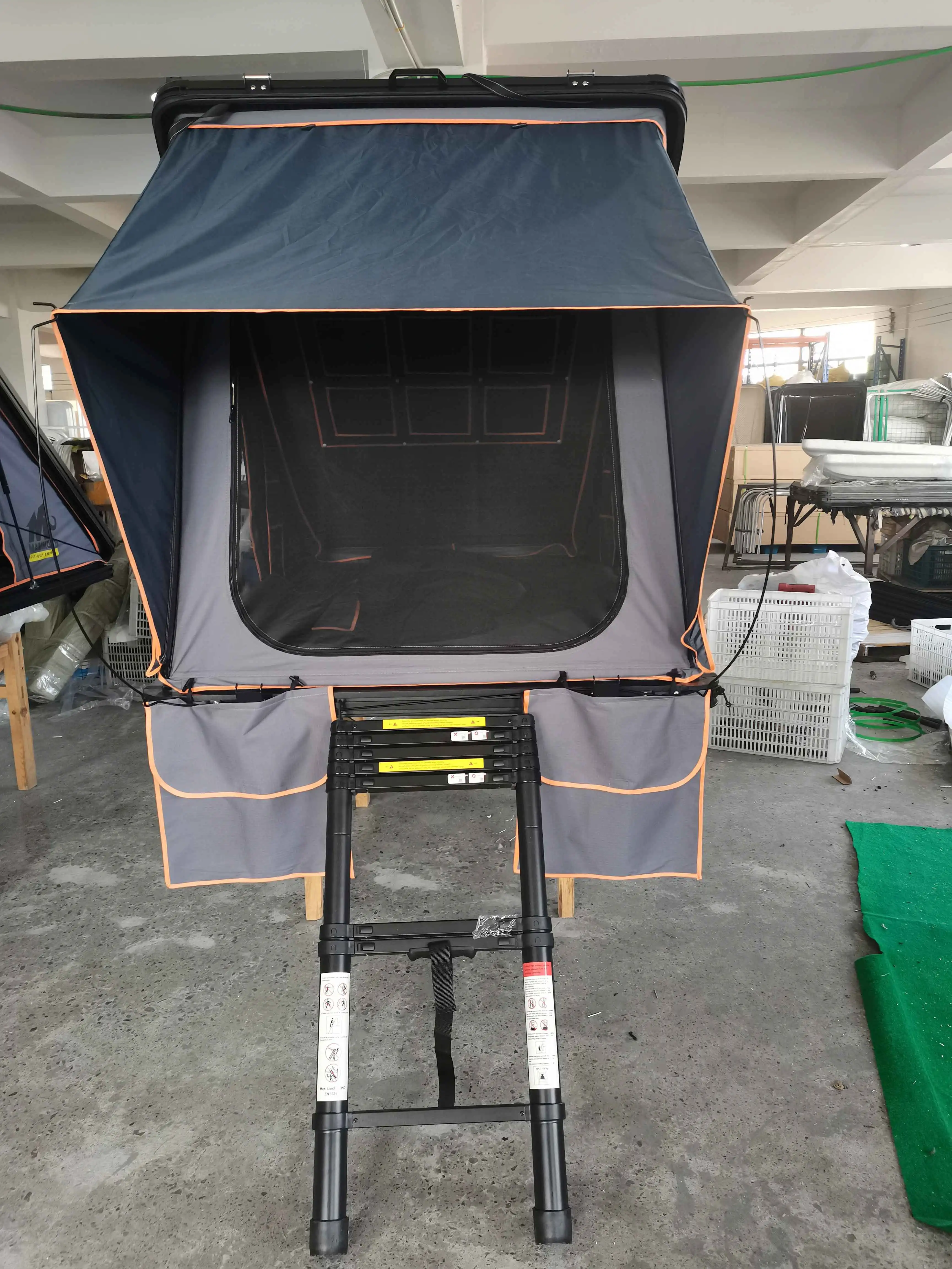 Hard Shell Camping Roof Top Tent with Annex Canopy Awning Straight Bracing Type for Car & RV Roofing