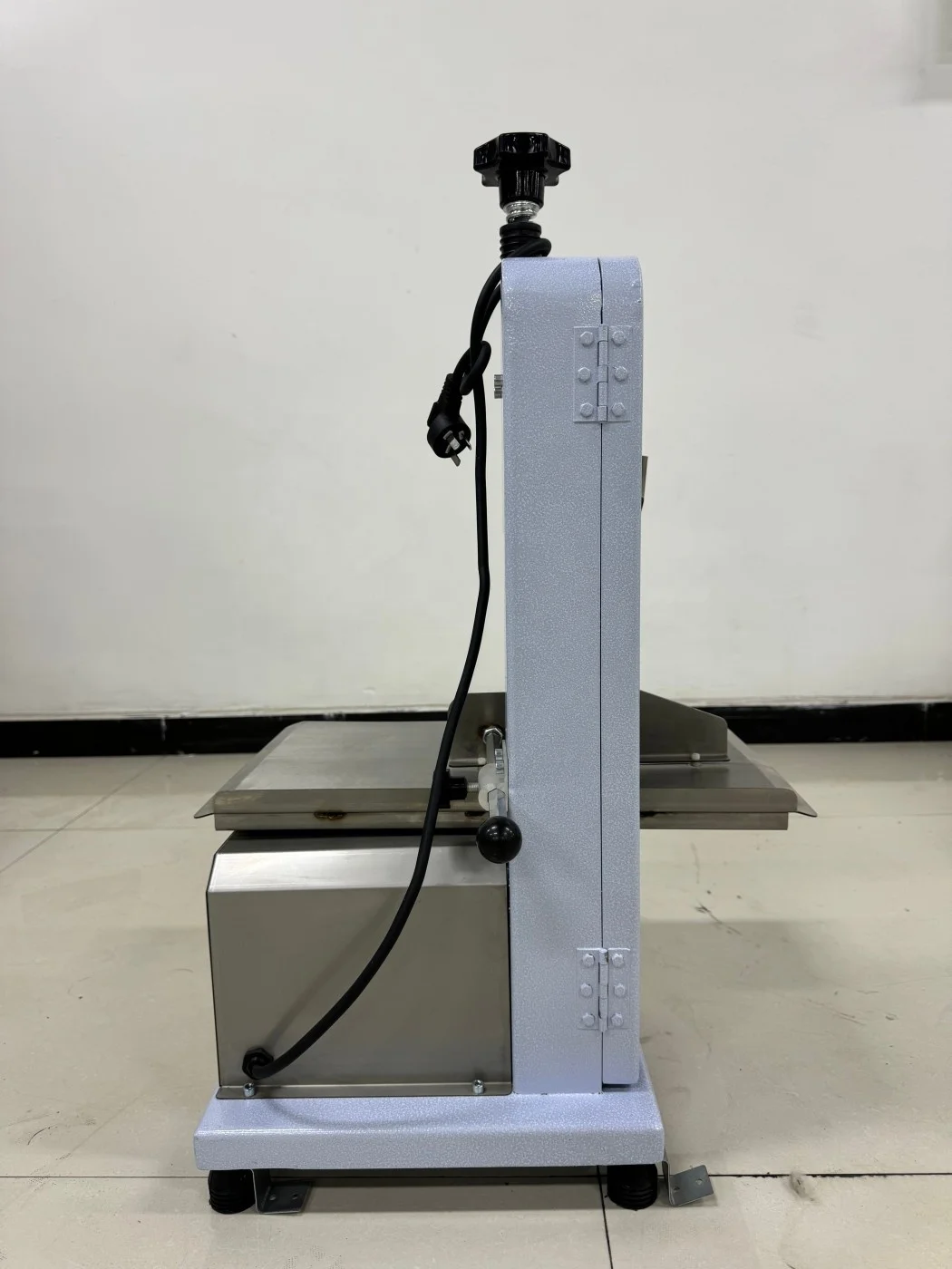JG-130CA  electrical meat bone saw machinery meat cutter blade meat band saw for restaurant