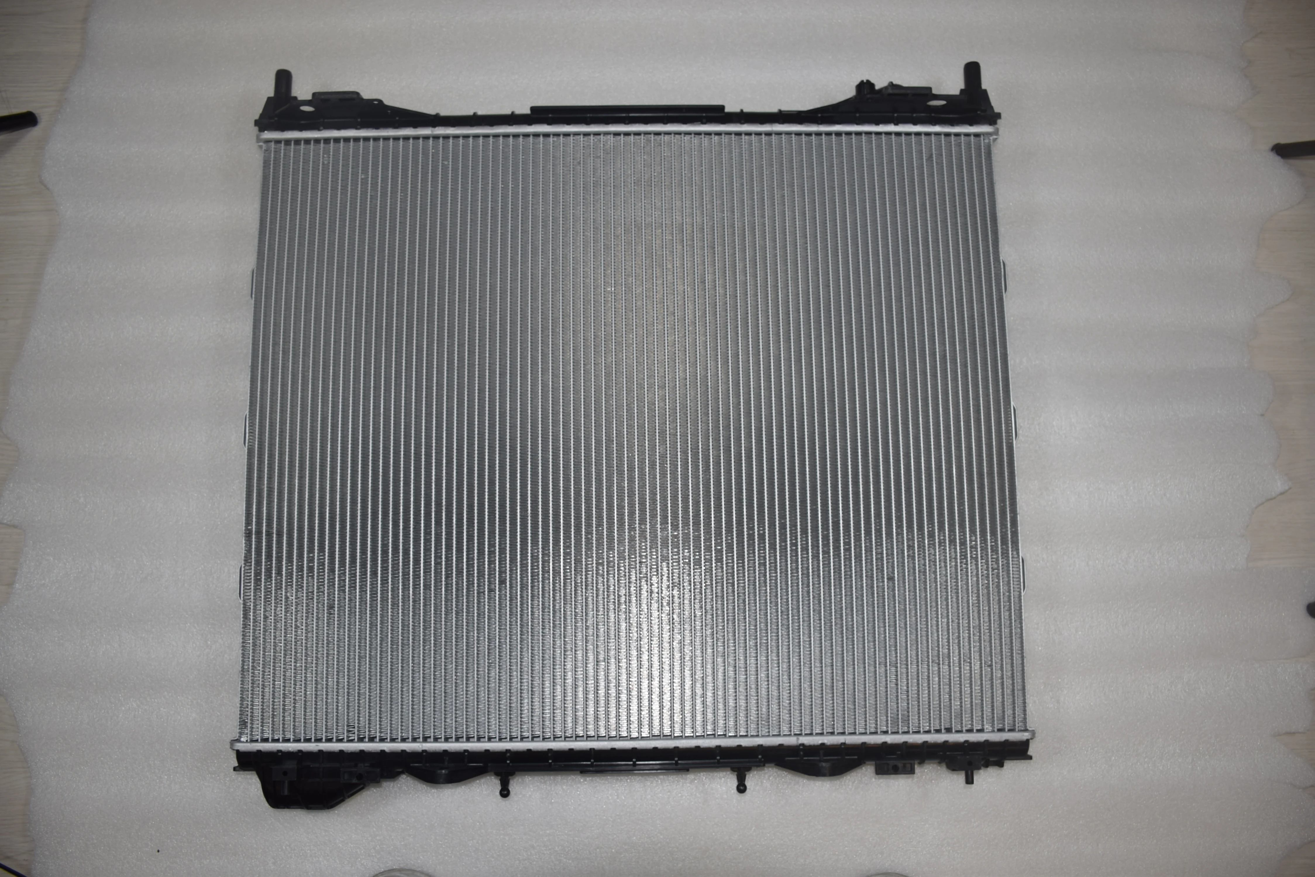 FELENDO Factory high quality products auto parts LR133649 radiator for Range Rover Sport&Vogue L405 L494 3.0 Diesel