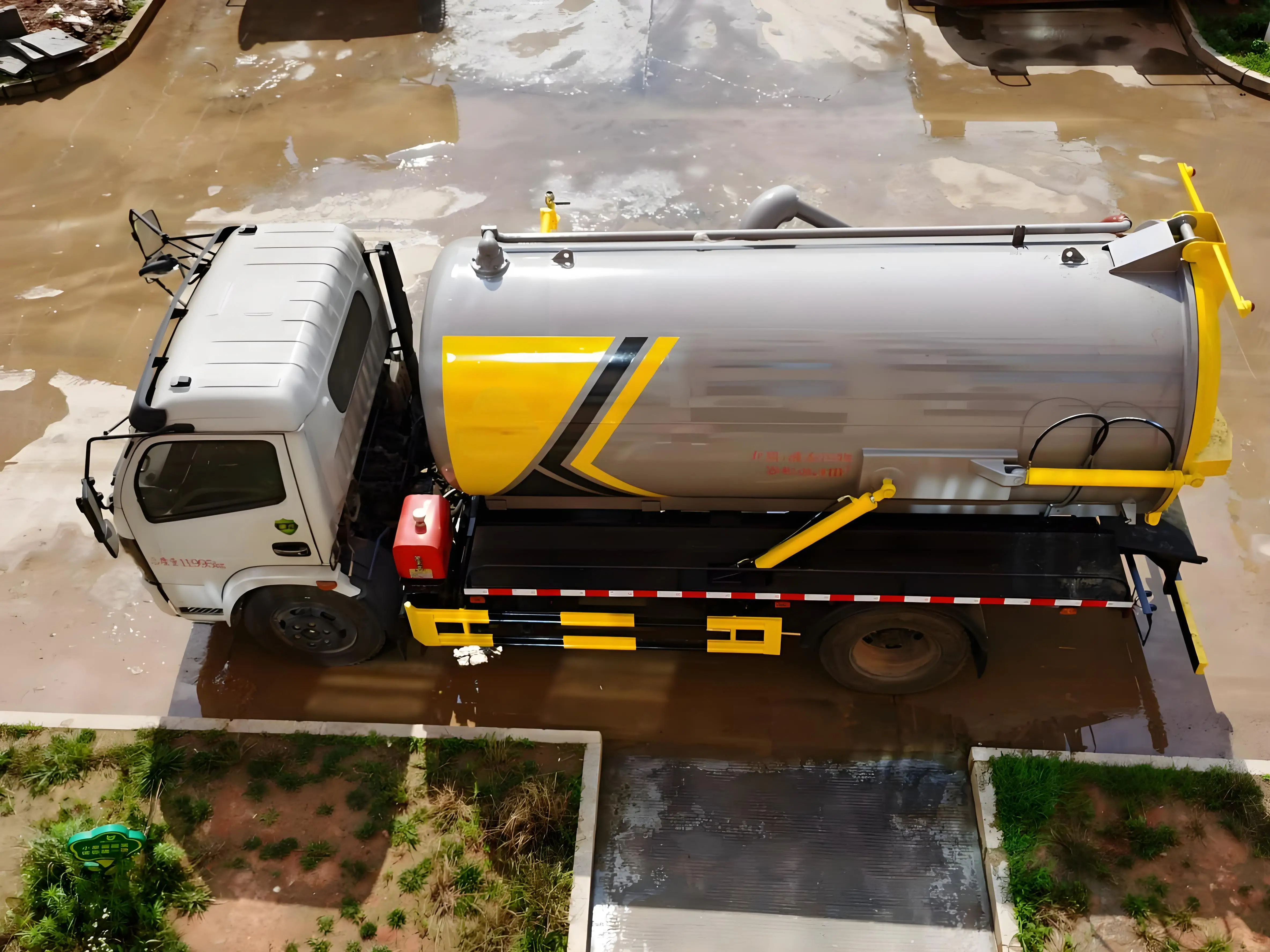 Dongfeng Frica 8 кубометров канализации коммунальные трубы дноуглубительные машины всасывающий автомобиль