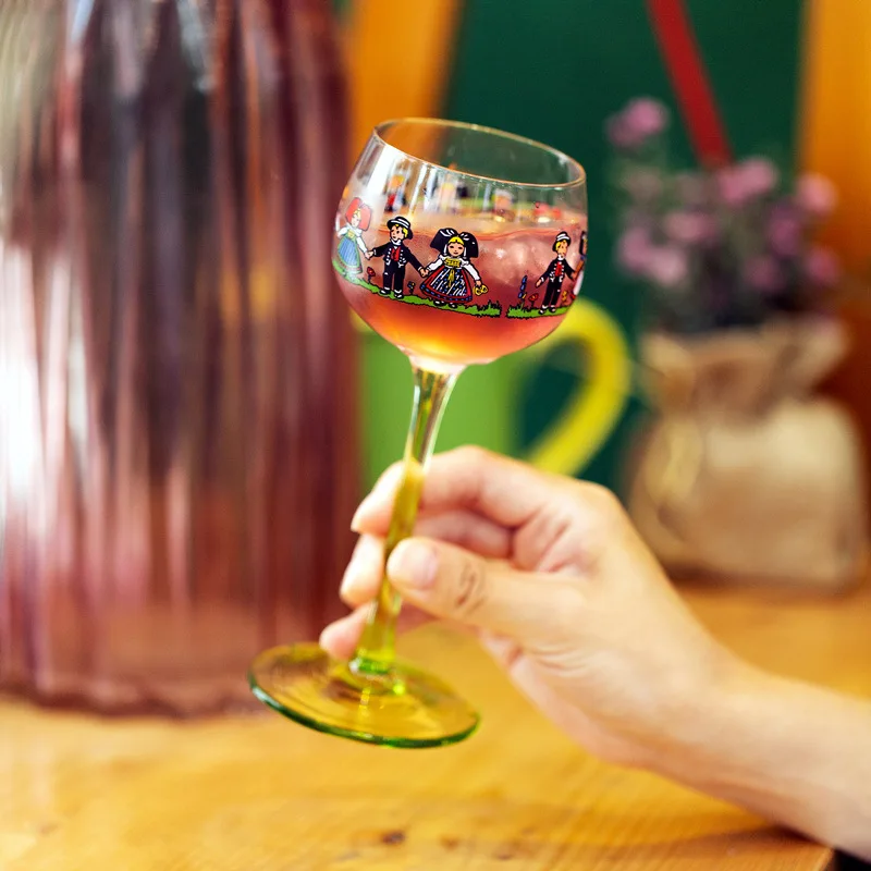 Factory wholesale Alsace Little foreigner design tall goblet wine glass champagne cup for home and bar usage