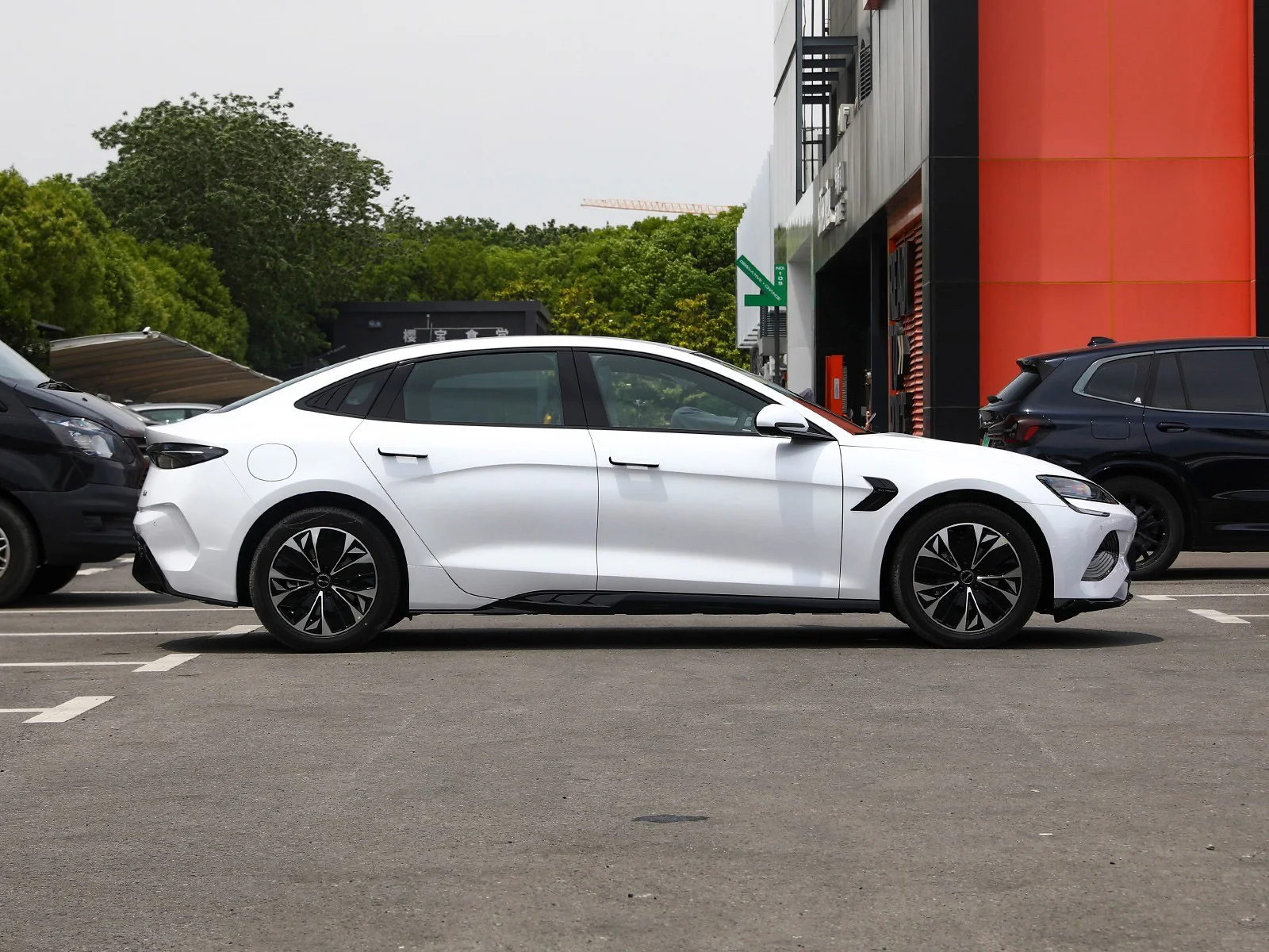 BYD Seal 2024 champion version 550km 700km elite type electric car seal Premium edition version china EV 4-door 5-seat trim