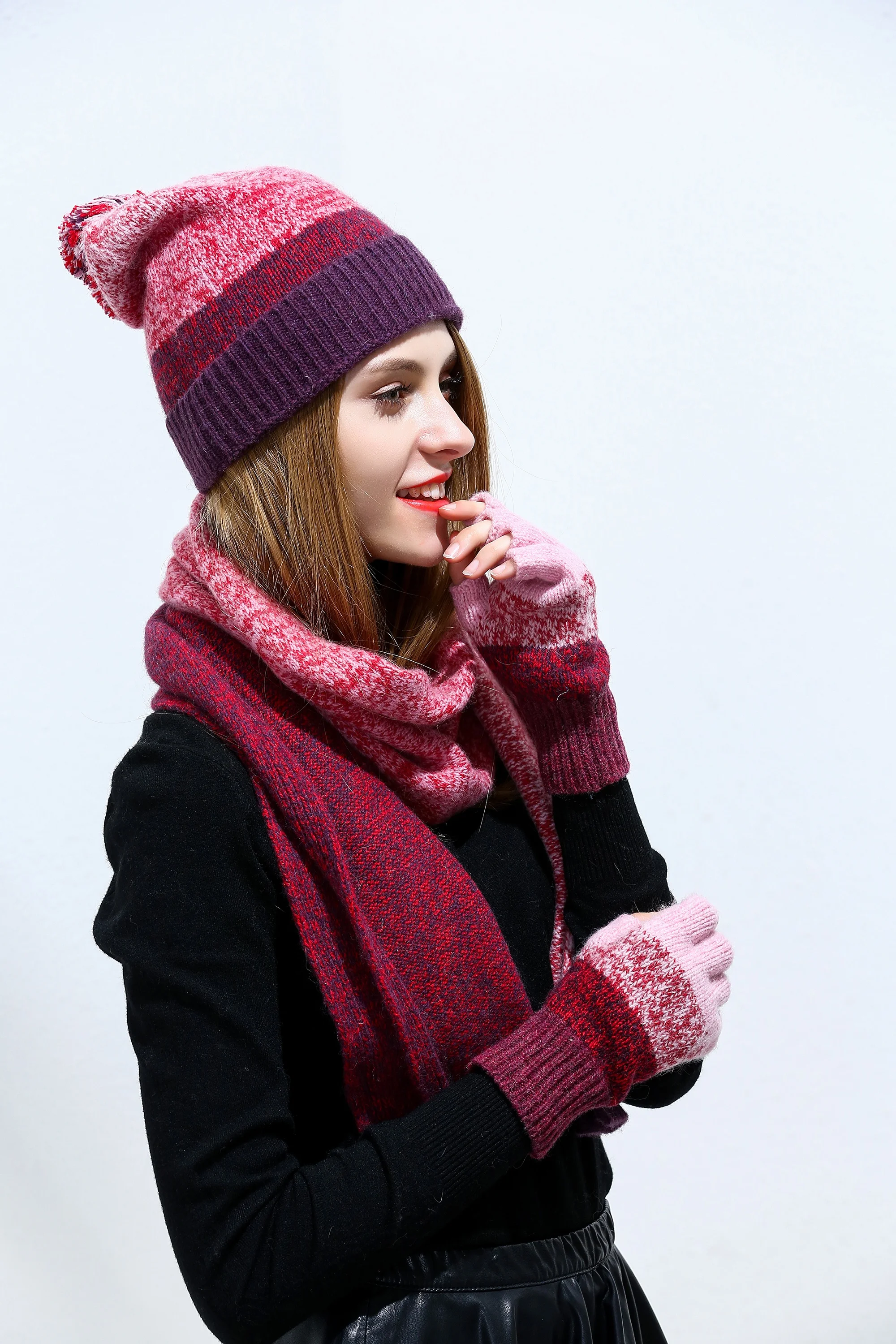 2019 hot sale fashion men women scarf hat gloves set Pom Pom Beanie unsex Knitted Hats cap And Scarf Hat for winter warm