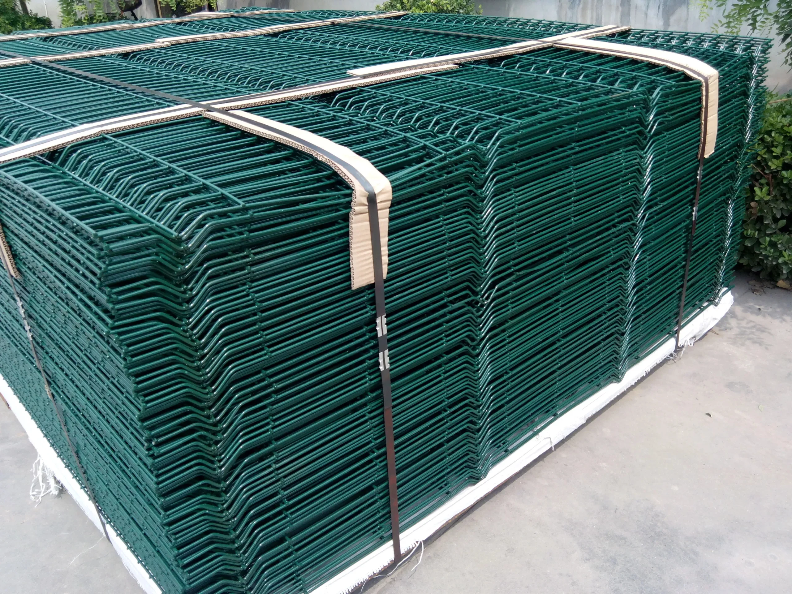 Factory direct sale hot sale pvc spray treatment 358 security fence  for swimming pool, breeding, construction